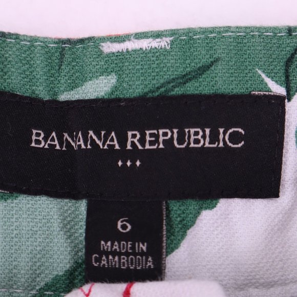 BANANA REPUBLIC Floral Shorts - Picture 3 of 6